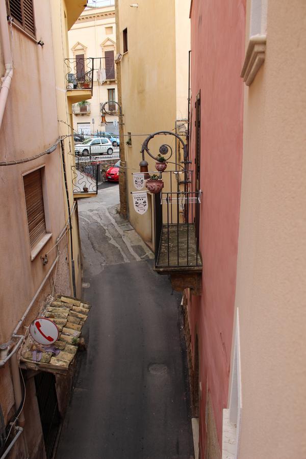 Bed & Breakfasts Conte Perollo 夏卡 外观 照片